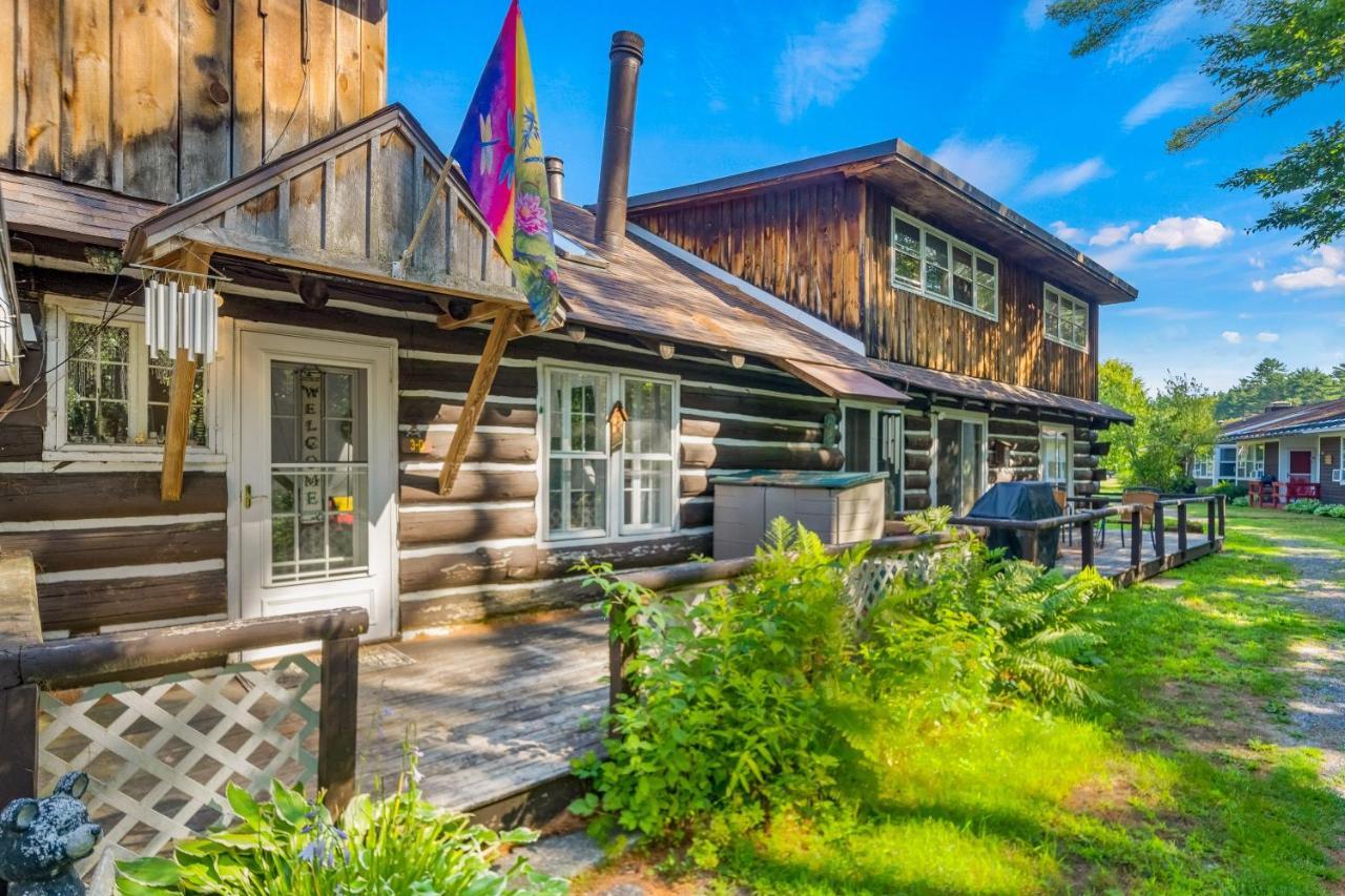 Cozy Condo By Tripp Lake Warrensburg Bagian luar foto