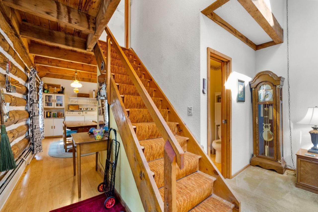 Cozy Condo By Tripp Lake Warrensburg Bagian luar foto